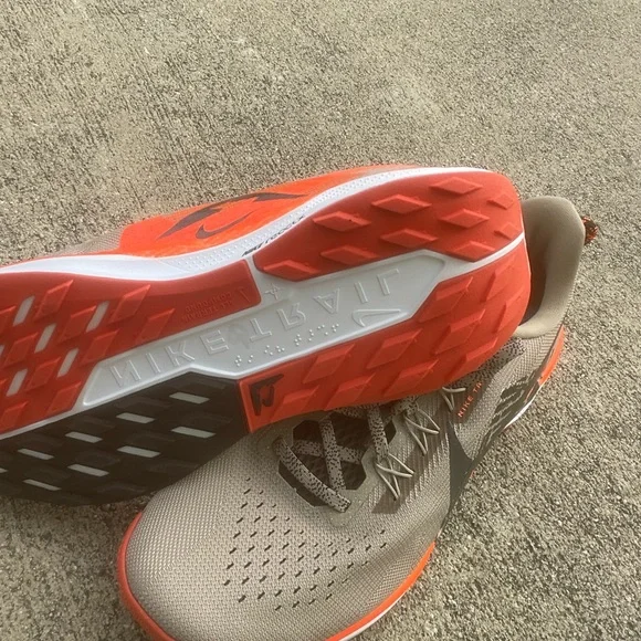 Nike Pegasus trail 5 khaki  and Orange dv3864-201 - Picture 8 of 11